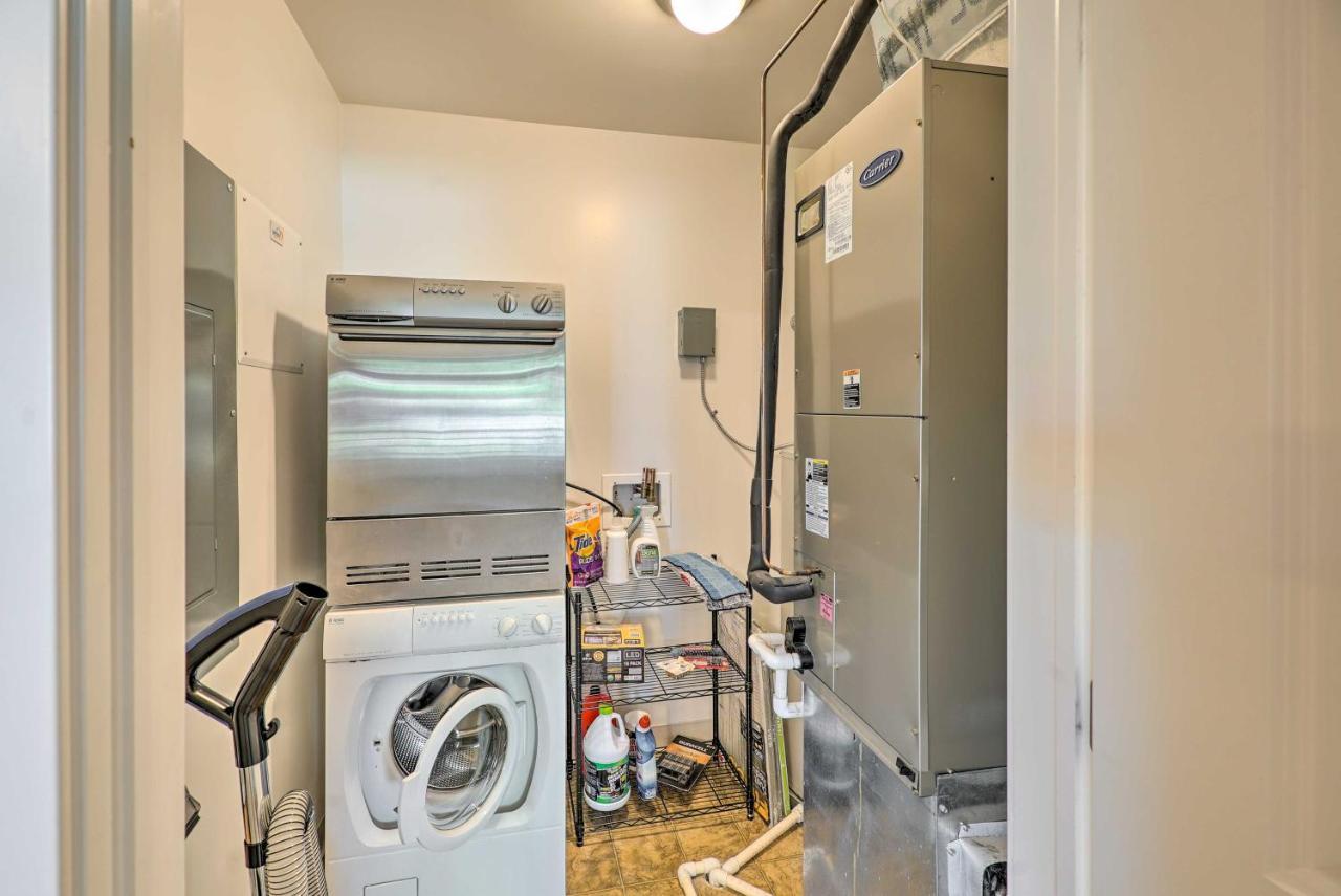 Grand Haven Condo - Walk To Nearby Hot Spots! Экстерьер фото