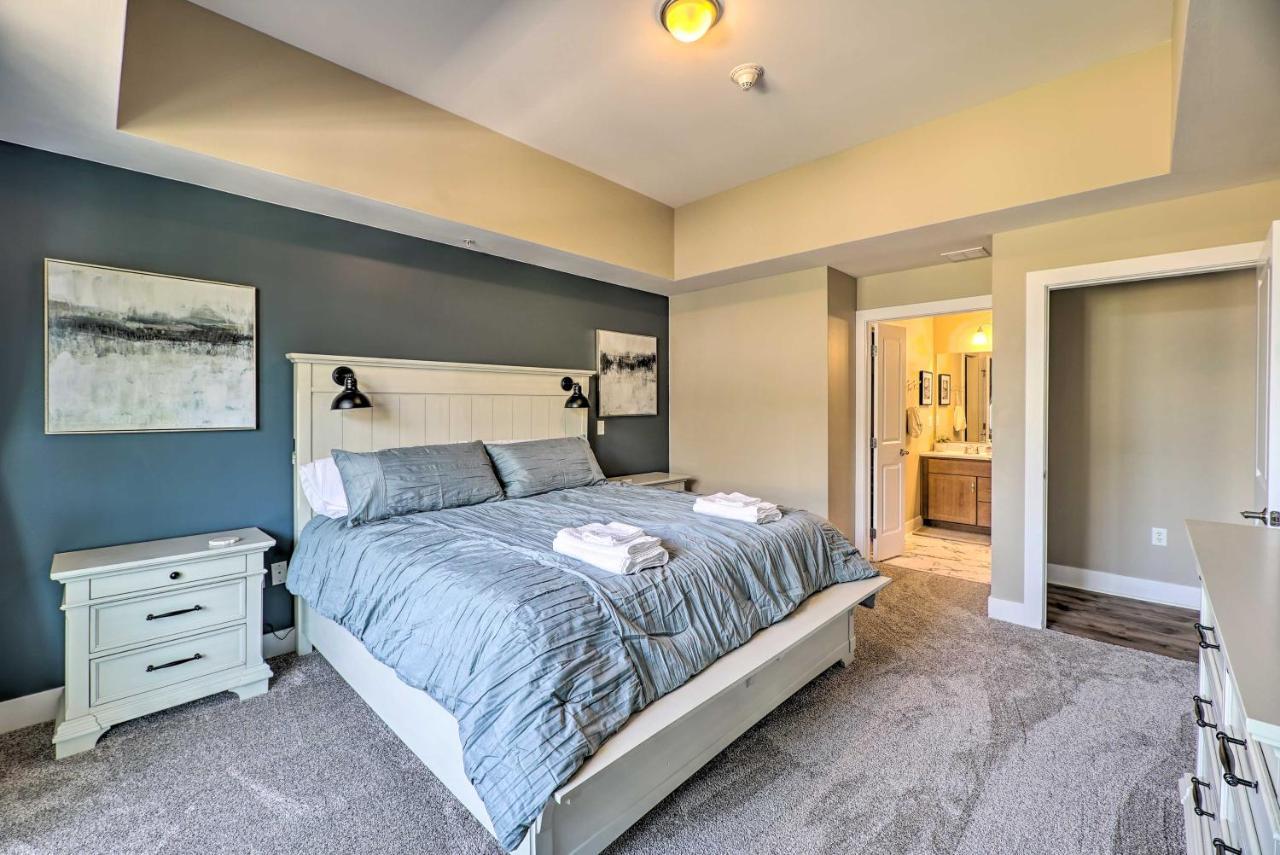 Grand Haven Condo - Walk To Nearby Hot Spots! Экстерьер фото